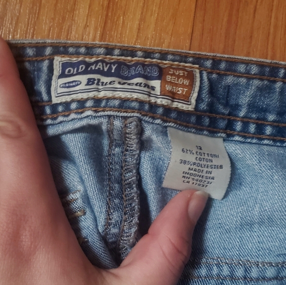 Old Navy Jean Shorts - Picture 3 of 3